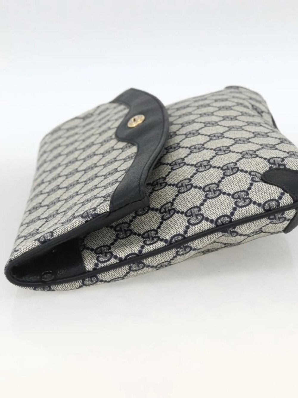 GUCCI GG Supreme Clutch Bag PVC Navy - Picture 5 of 15